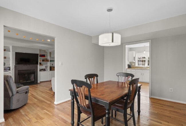 Building Photo - 4843 Willett Pky