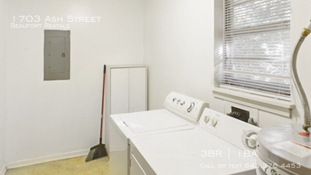 Building Photo - 1703 Ash Street