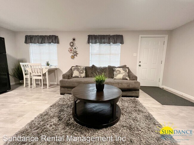 Foto del edificio - 1 br, 1 bath House - 718 Eglin Parkway Unit 1