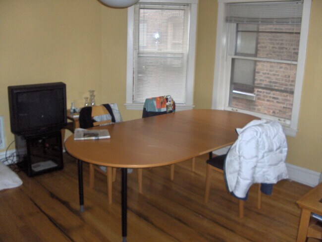 Foto del edificio - 4039 N Long Ave