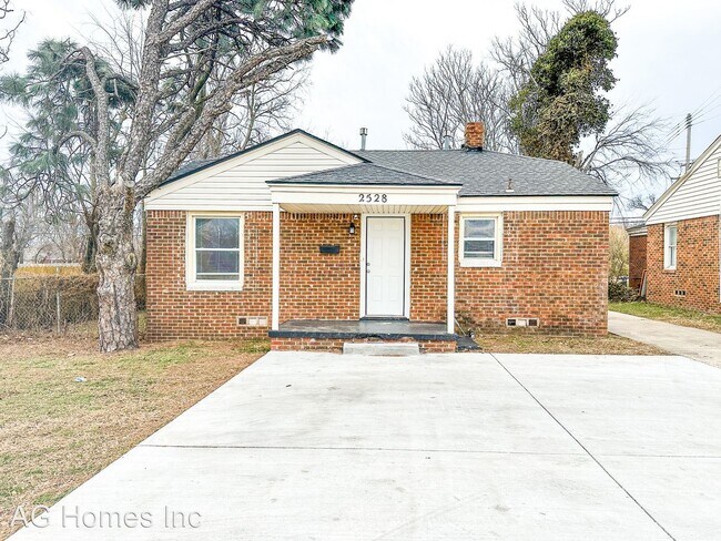 Foto del edificio - 2 br, 1 bath House - 2528 W I-44 Service Rd