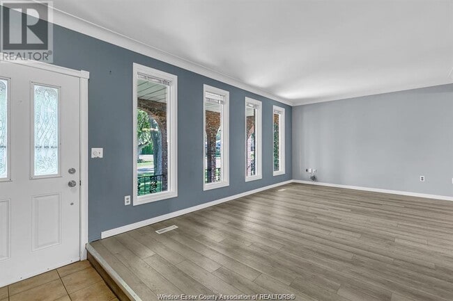 Building Photo - 490 KENWOOD