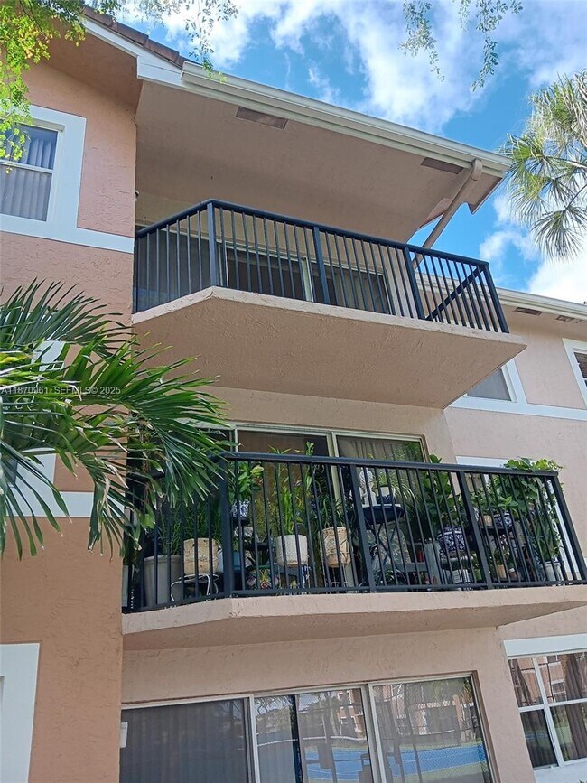 Foto del edificio - 8821 Wiles Rd