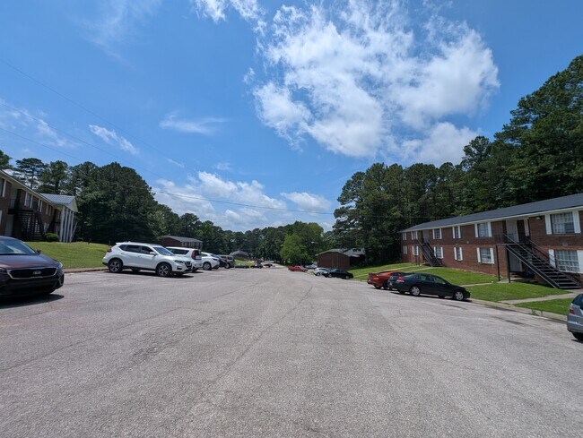 Foto del edificio - Cottonwood Apartments