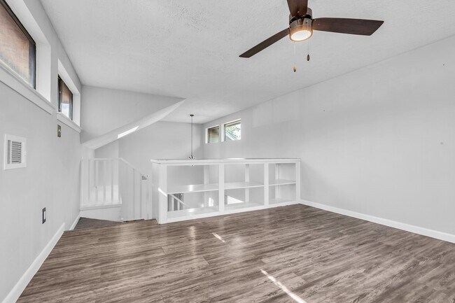 Building Photo - 19011 Sandia Pines Dr