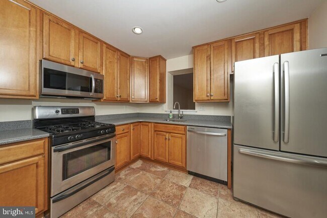 Building Photo - 14426 Four Chimney Dr