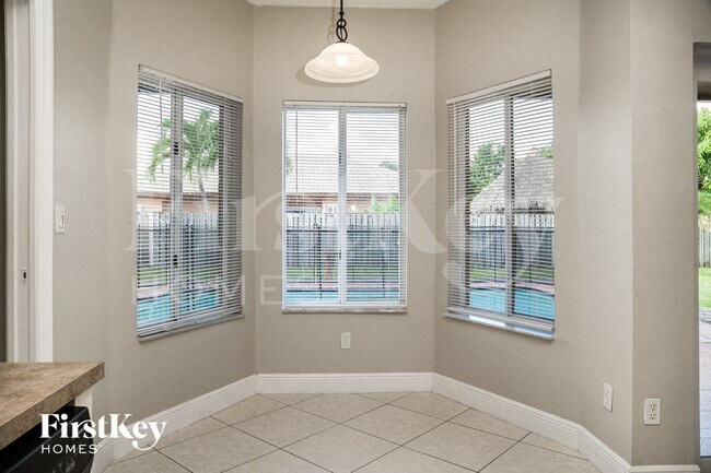 Foto del edificio - 13233 SW 203rd St