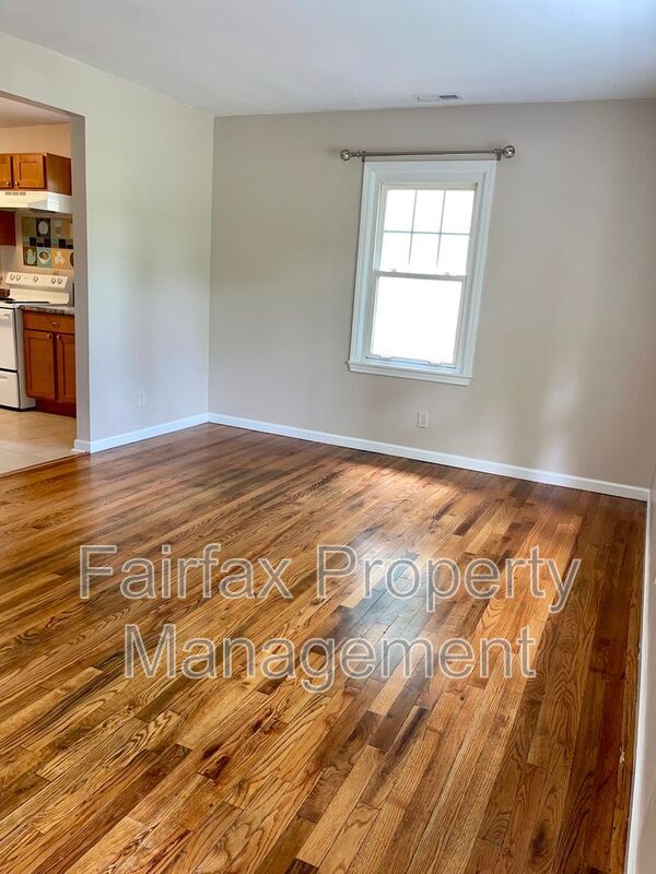 Photo - 430 Potter St House