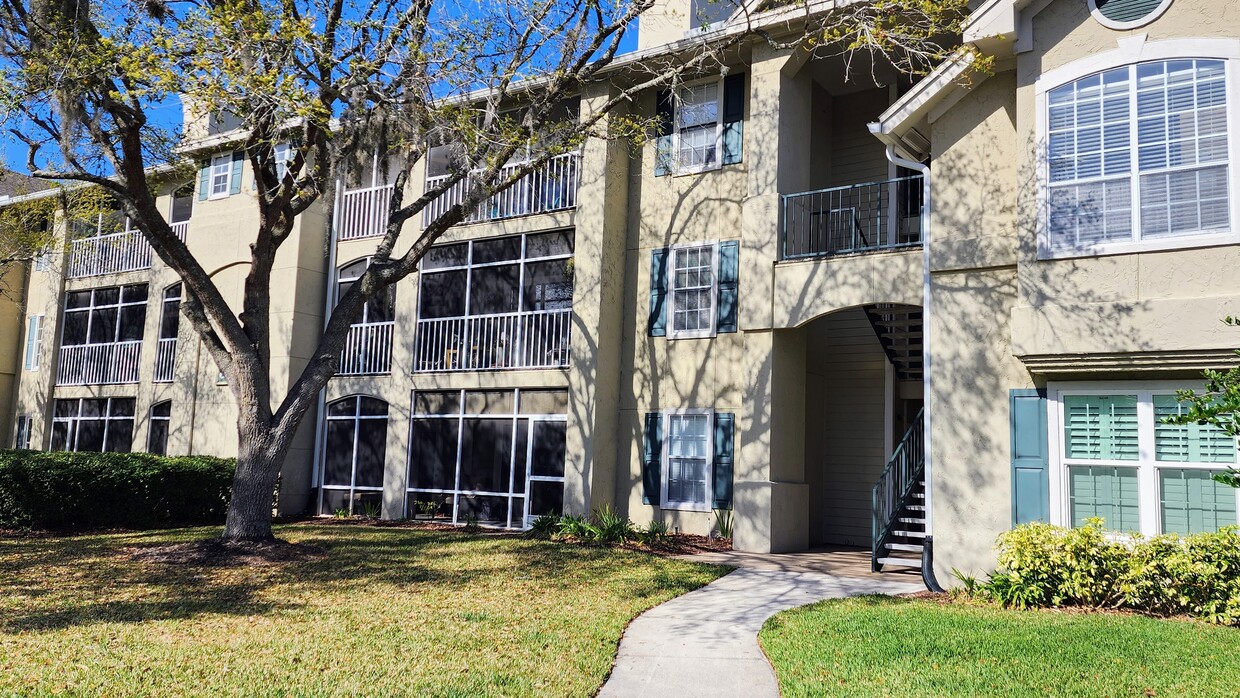 Foto principal - 800 Ironwood Dr