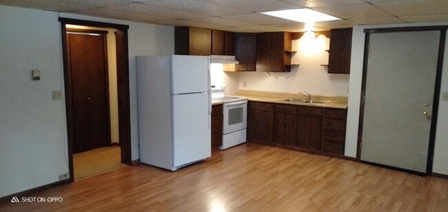 Cocina/Comedor - 432 Kit Blvd