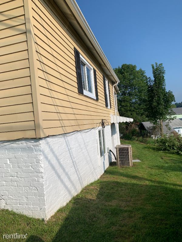 Building Photo - 3 br, 2 bath House - 458 Sycamore St