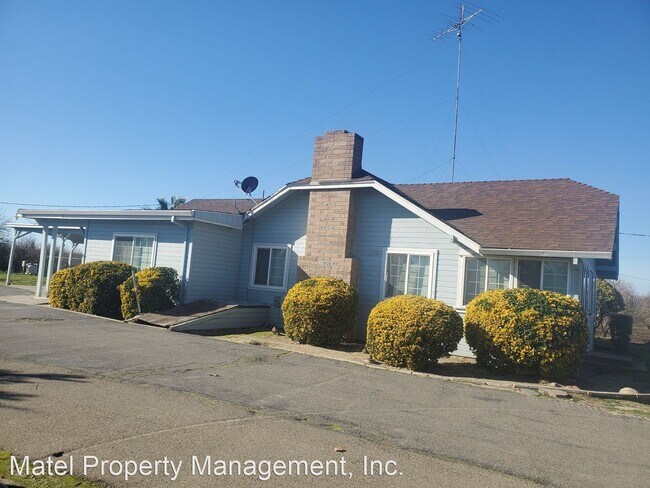 Foto del edificio - 4 br, 3 bath House - 12649 W. Lombardy Ave