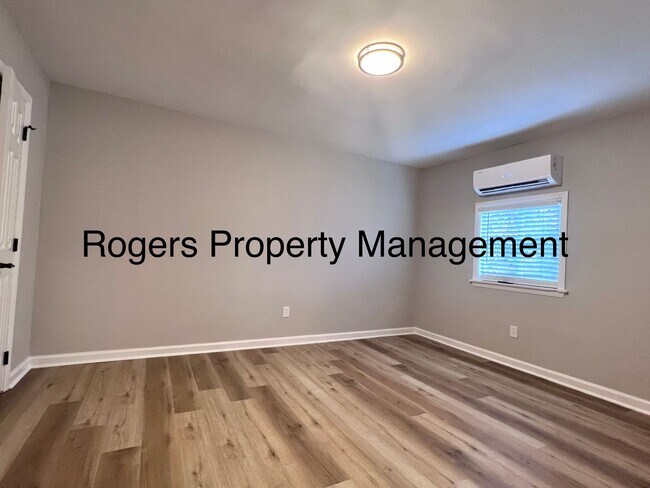 Foto del edificio - Renovated Apartment - Comfy and Convenient