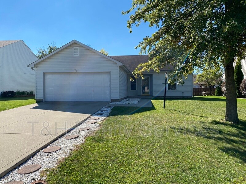 1647 Sweetwater Ln, Greenfield, IN 46140 House Rental in Greenfield