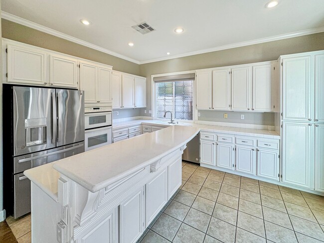 Foto del edificio - Stunning 5B/3.5BA House in Scripps Ranch!