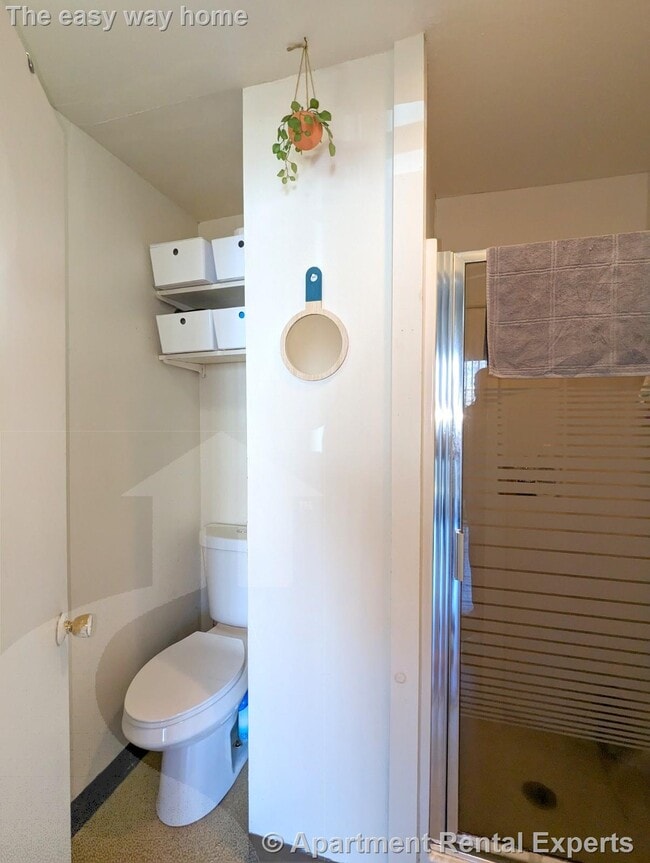 Building Photo - 8 Evergreen Square