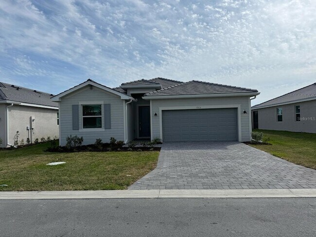 Foto del edificio - 7773 Lakes Edge Ln