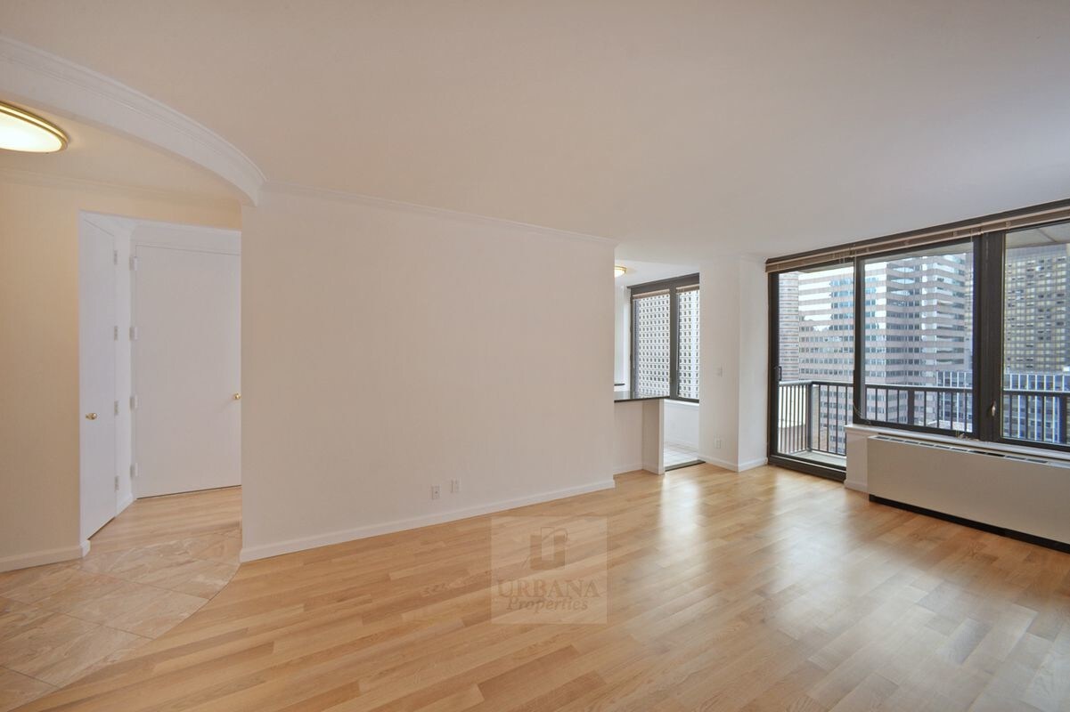 Primary Photo - 152 E 57th St