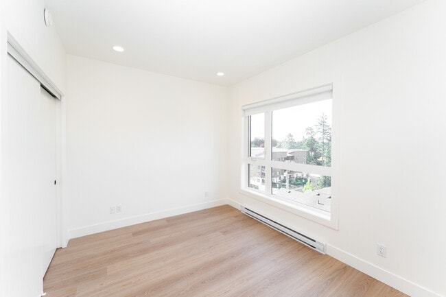 Building Photo - 809 Arncote Ave