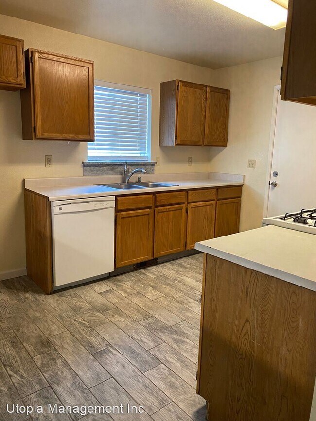 Building Photo - 3 br, 2 bath House - 1145 Brian Court