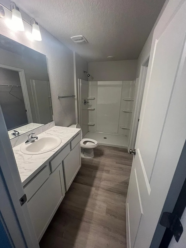 Building Photo - 840 Hartshill Pl