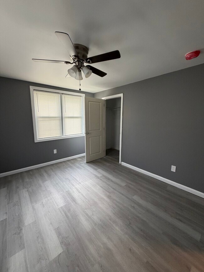 Foto del edificio - 547 Eastlawn Ave