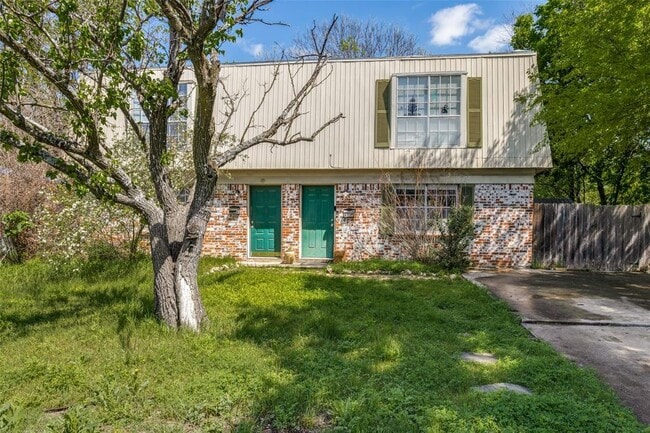 Building Photo - 2212 Lanier Dr