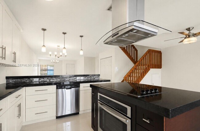 Foto del edificio - 2561 W 60th Pl