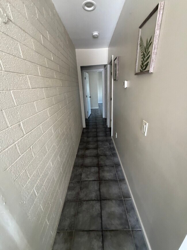 Foto del edificio - 8130 W Amelia Ave