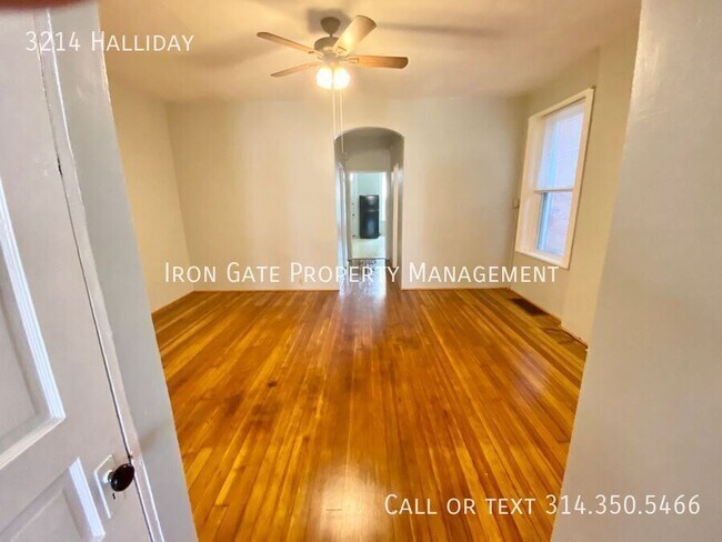 Building Photo - 3214 Halliday-
