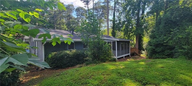 Building Photo - 2497 Wentworth Dr NE