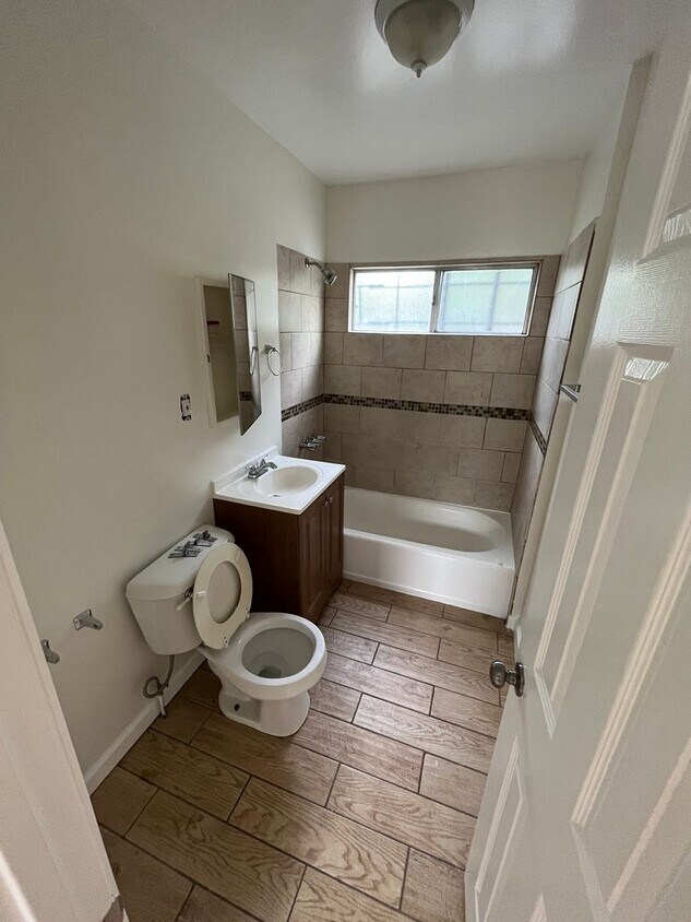 Foto del edificio - 1926 1/2 Daly Street-