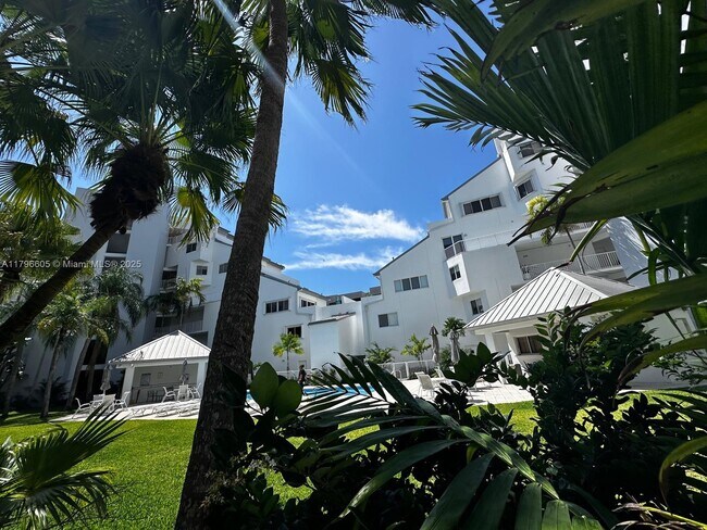 Foto del edificio - 50 Ocean Ln Dr