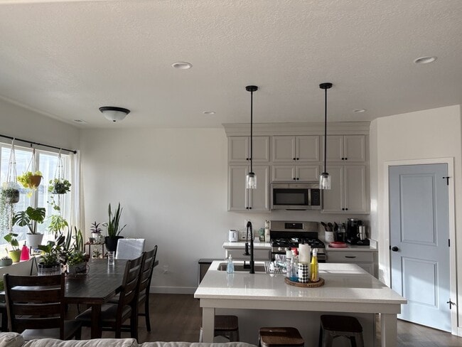 Building Photo - 3765 S 3250 W