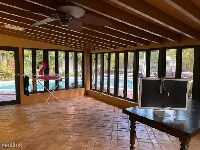 Foto del edificio - 3 br, 3 bath House - 1840 Cleveland Rd