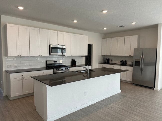 Kitchen - 5405 Basil Trce