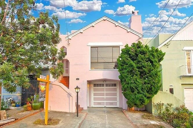 Primary Photo - 2162 35th Ave