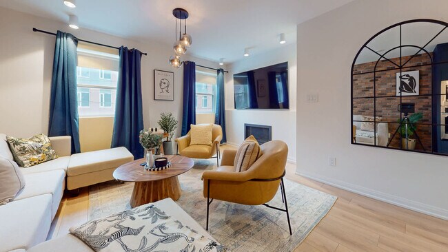 Photo du bâtiment - 1008 Queen St E