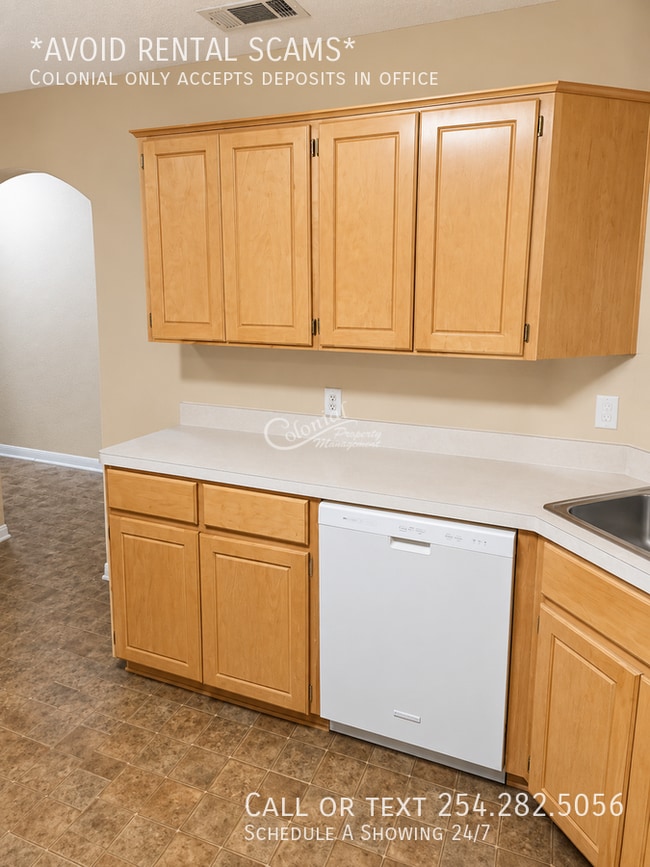 Building Photo - 4306 Fieldcrest Dr