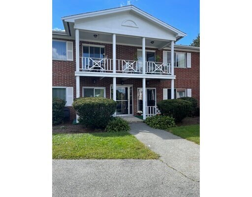 Building Photo - 28 Bayberry Dr