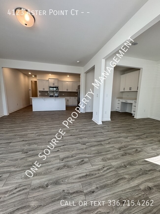 Foto del edificio - 4123 Aster Pt Ct