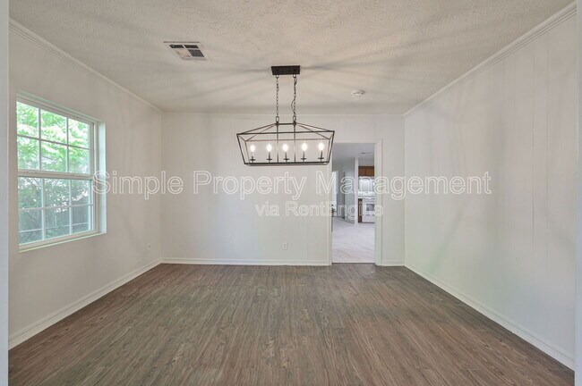 Foto del edificio - 713 SW 25th St