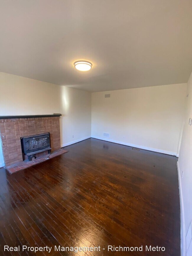 Building Photo - 3 br, 1 bath House - 2700 Boston Street