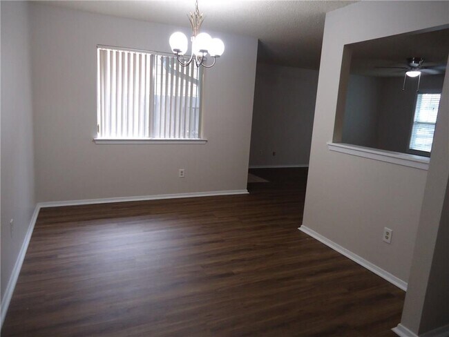 Building Photo - 12313 Havelock Dr