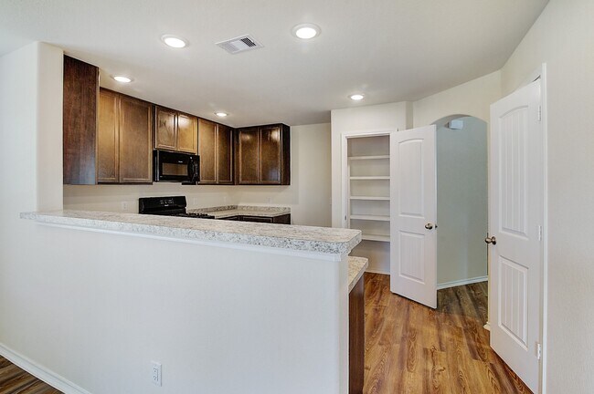 Foto del edificio - 14701 Homeward Ct