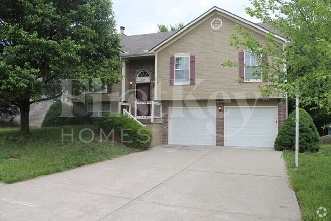 Building Photo - 619 N Crest Dr