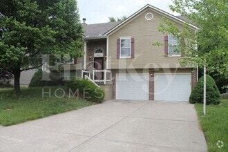 Building Photo - 619 N Crest Dr