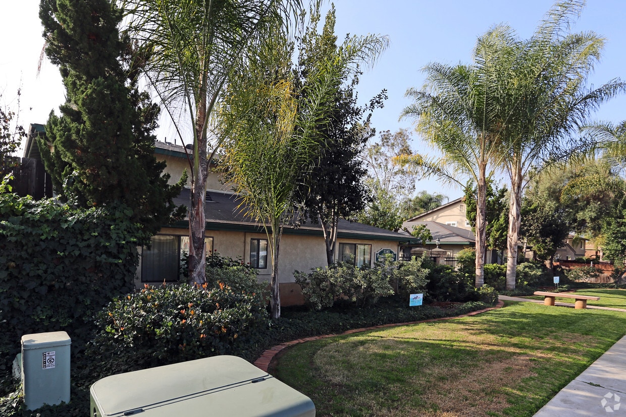 Building Photo - Persimmon Villas Senior Apartments