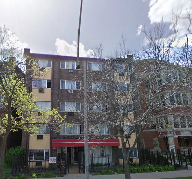 Building Photo - 6910 N Sheridan Rd