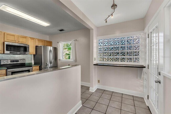 Foto del edificio - 1505 E Ridgewood St